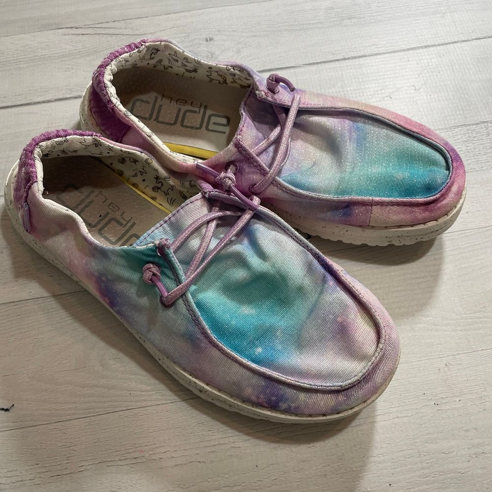 Hey Dude wendy youth shoes unicorn dreams‎ youth 6 ladies 7